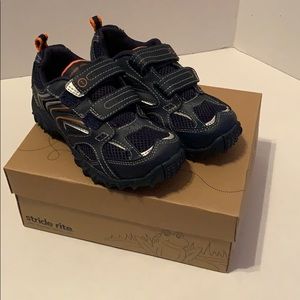 Navy stride rite kids sneakers